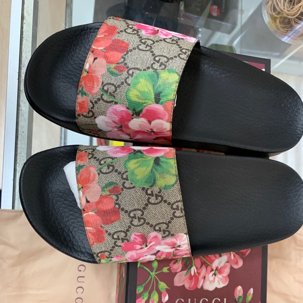 GG Blooms Supreme slide sandal GUCCI SIZE 38G